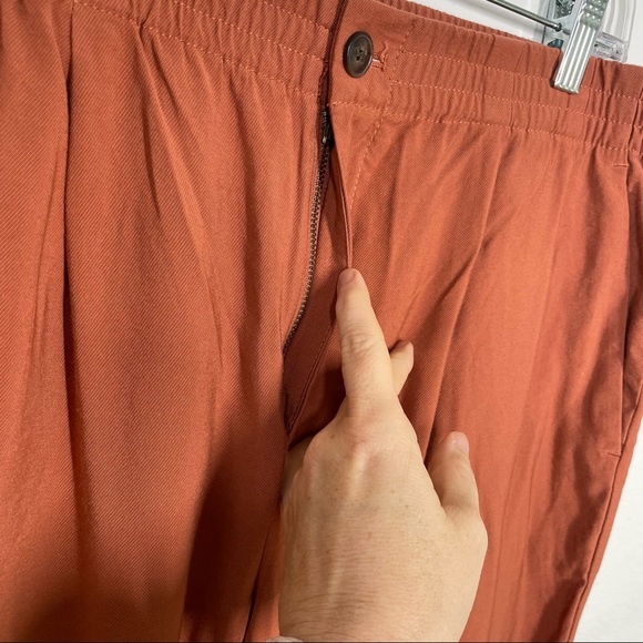 MADEWELL Drapey Track Trousers in Weathered Brick Size Large - Picture 5 of 10